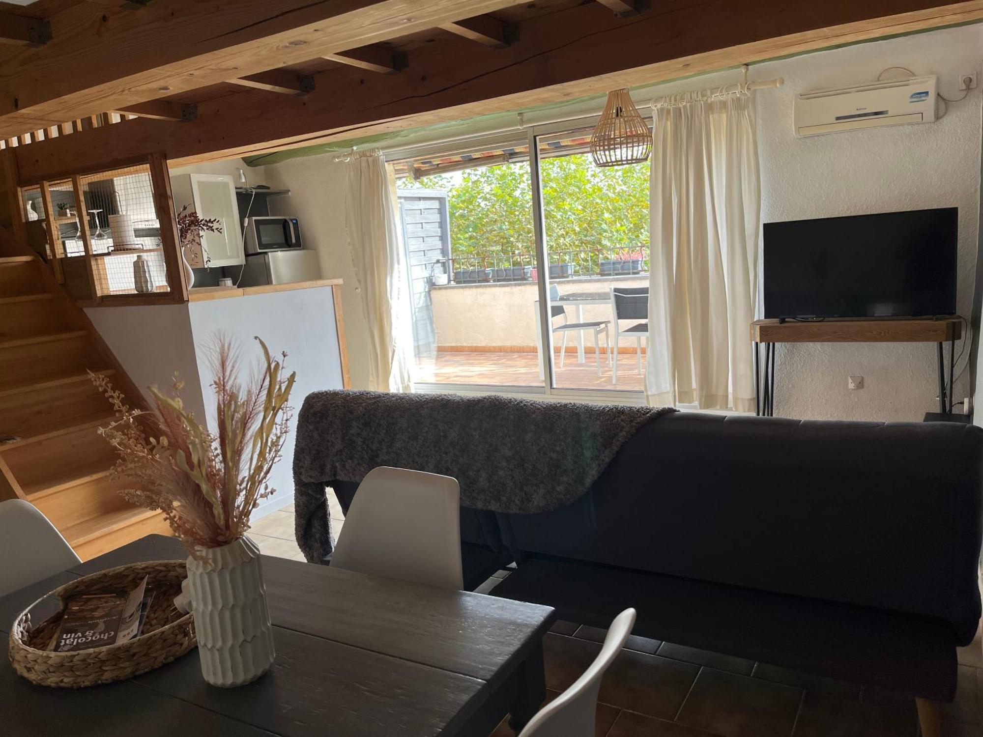 Duplex Lumineux Sur Gde Terrasse, Balneo Double, Parking Prive, Clim, Local Velos Entraigues-sur-la-Sorgue Exterior photo